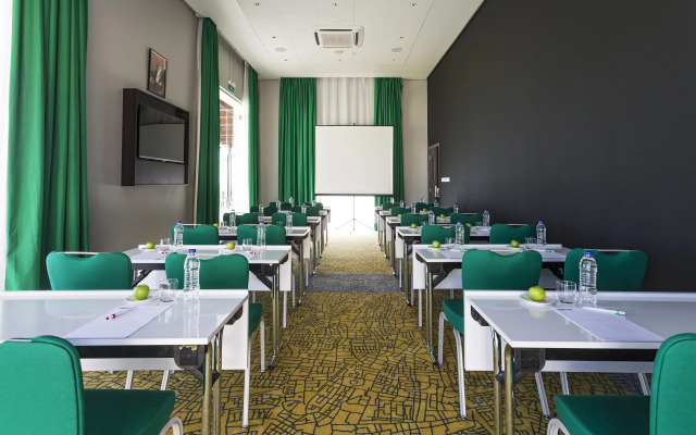 Park Inn by Radisson Hotel & Residence Duqm