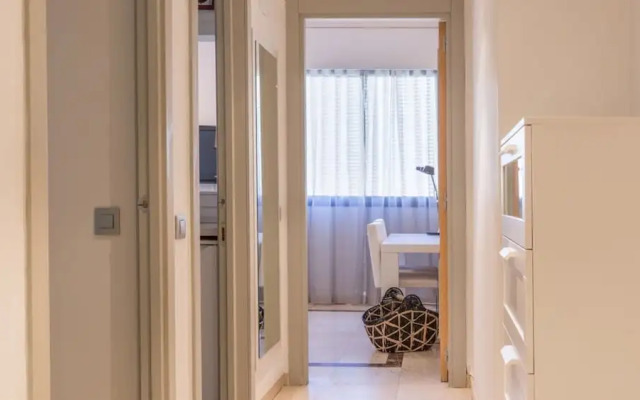 Engracia Square 1-bedroom Apartment in Chamber