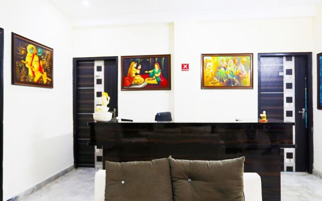 OYO 9382 Hotel Homestay