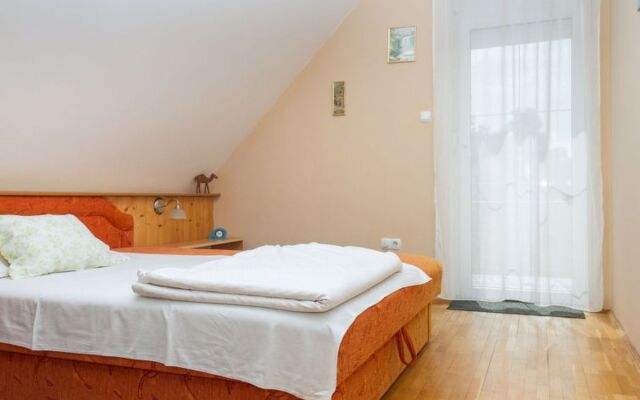 House Leon Balatonmariafurdo