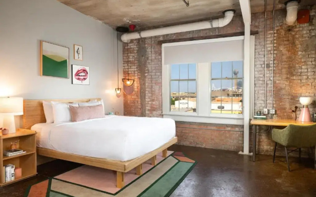Canvas Hotel Dallas