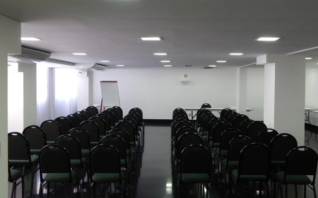 Frimas Pampulha Hotel