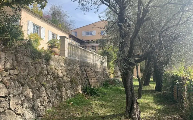 Les Petites Terrasses