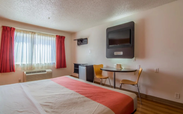 Motel 6 Dallas - North