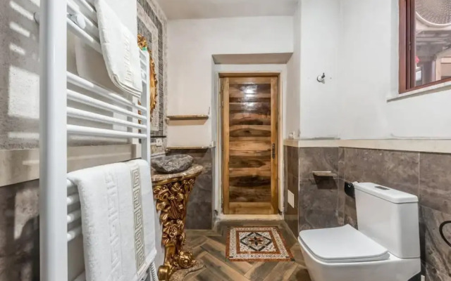 Kanuni - Authentic Albanian House