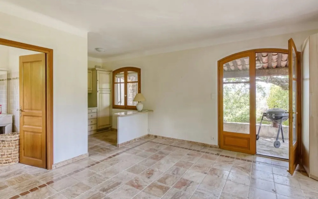Plush Holiday Home in Tourrettes With Private Swimming Pool