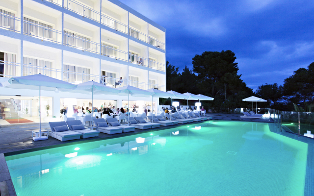 Grupotel Ibiza Beach Resort - Adults Only