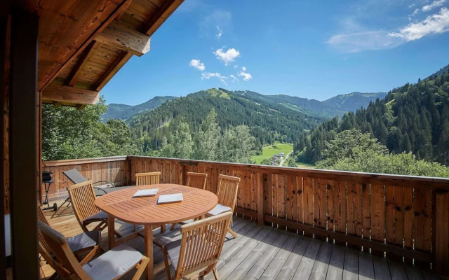 Modern Chalet With Sauna