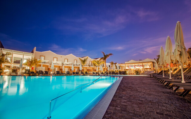 Hotel LIVVO Los Calderones - Adults Recommended