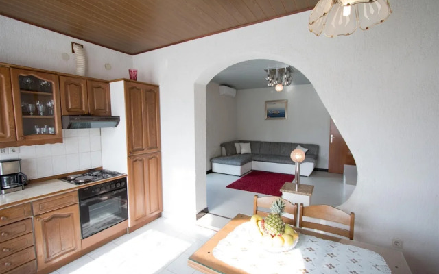 Apartment Dvori Klis