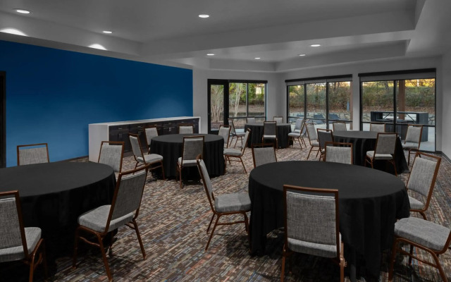 Courtyard by Marriott Raleigh North/Triangle Town Center