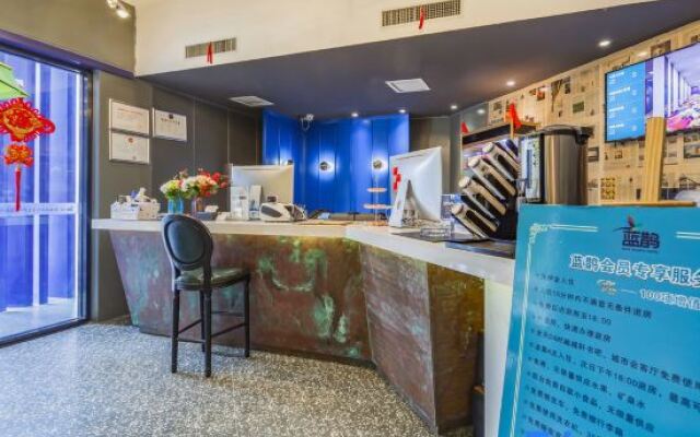 Blue Magpie Hotel Shifu Branch