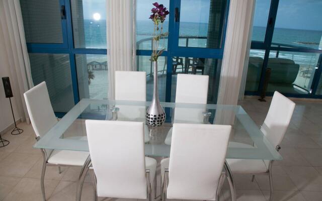 The Sea Apartments Tel Aviv by different locations