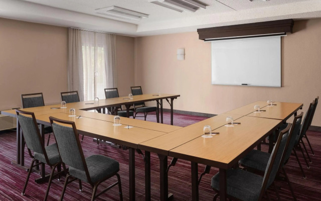 Courtyard by Marriott Mahwah
