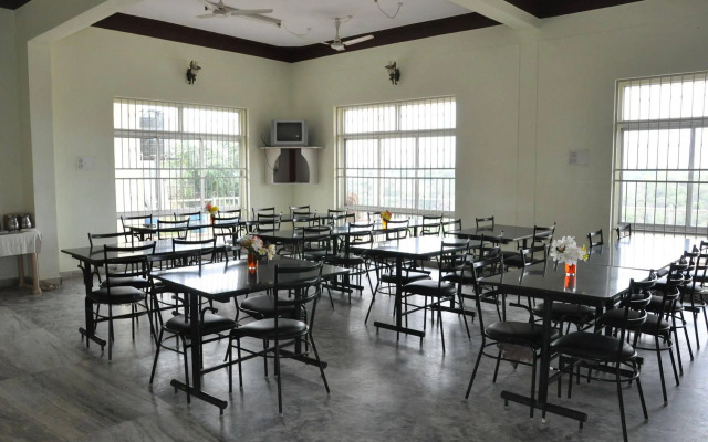 KSTDC Hotel Mayura Gaganachukki