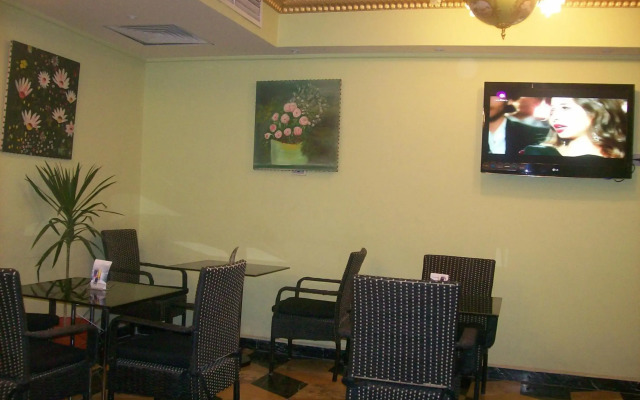 Kanzy Hotel