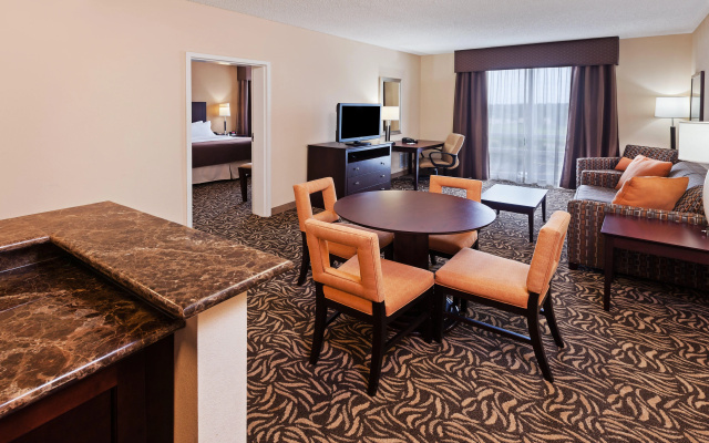 Holiday Inn Ardmore I-35 by IHG - фото 4