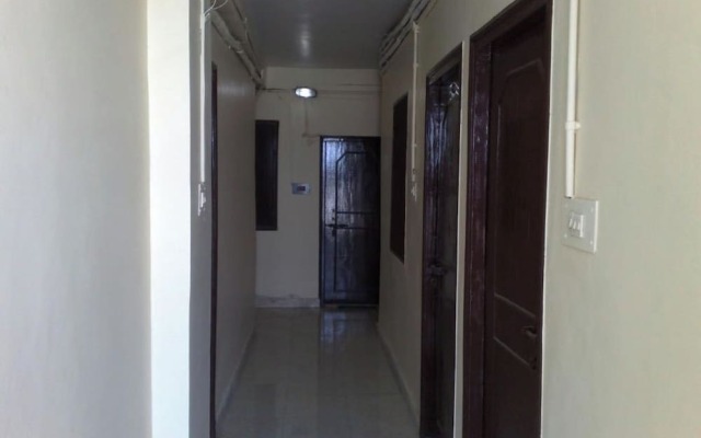 Goroomgo Shanti Guest House Varanasi