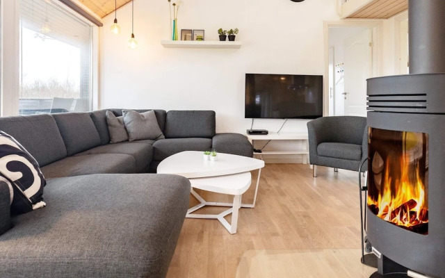 6 Person Holiday Home in Brovst