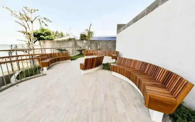Lovina 21-AA at One Residence (Near Ferry)