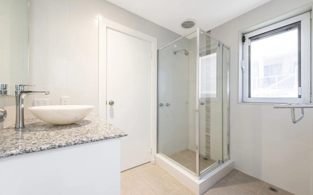 Ocean Surf - Luxury Apartment With Ocean Views