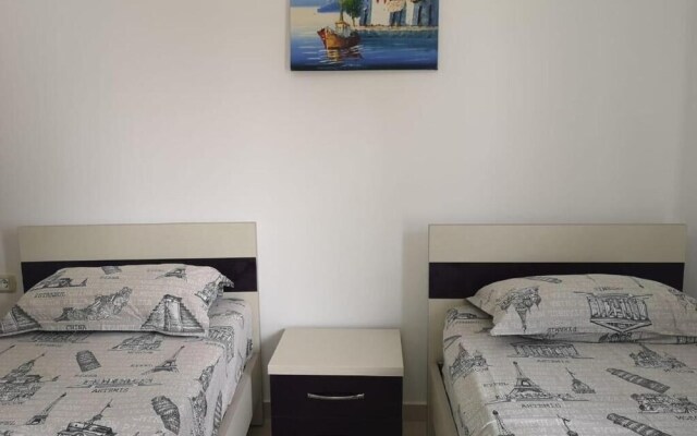 Hotel Argjiro