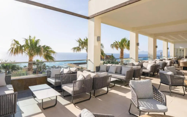 Grand Blue Beach Hotel