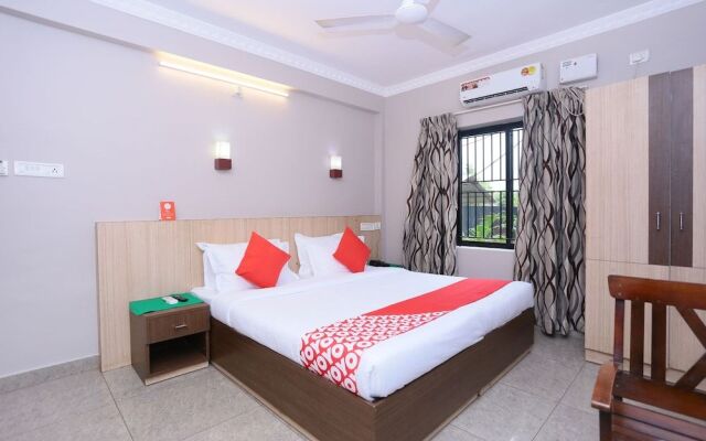 OYO 23116 Gino Tourist Home