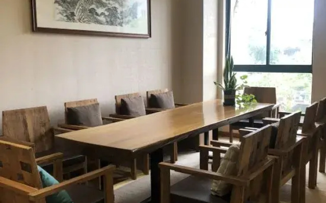 Yuemeijie Hotel