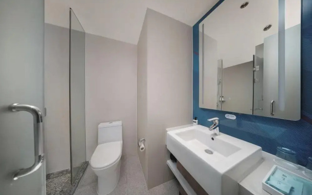Holiday Inn Express Zhengzhou Garden Road by IHG