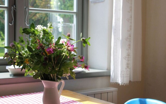 country Apartment in Steffenshagen With Garden