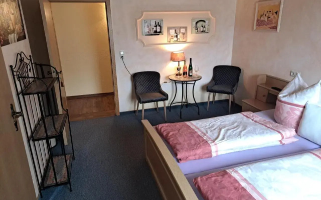 Pension-Ferienwohnungen-Ferienhaus Gwosch