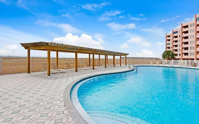 Jetty East Condominiums