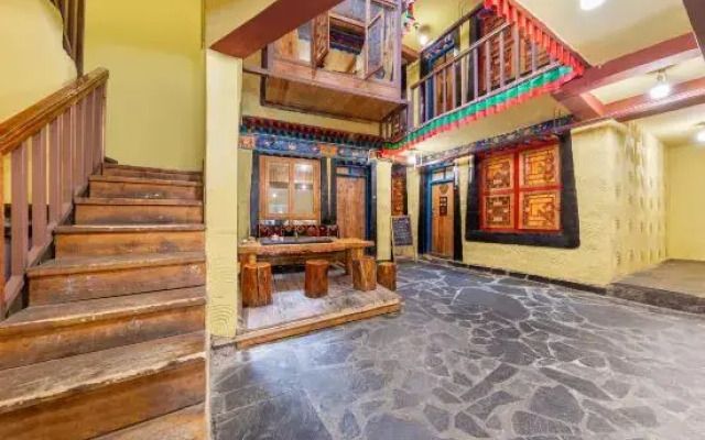 Tone · Chain · Poshtel (Lhasa Jokhang Temple Ancient City)