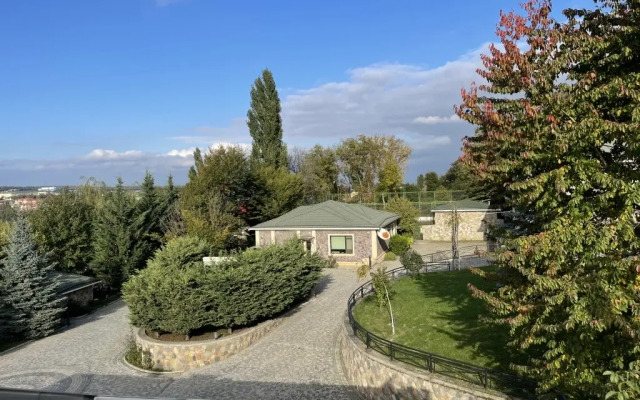 Ladera Resort Qusar