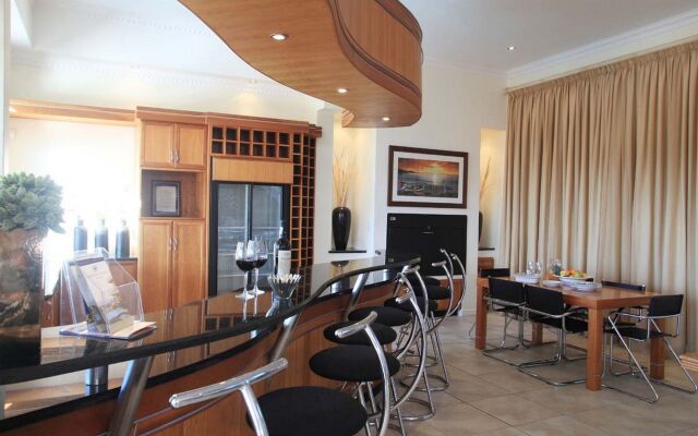 African Oceans Manor - Guest House