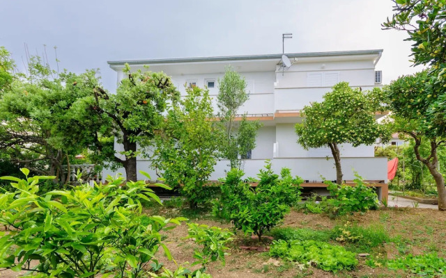 Apartments and Rooms Bianca