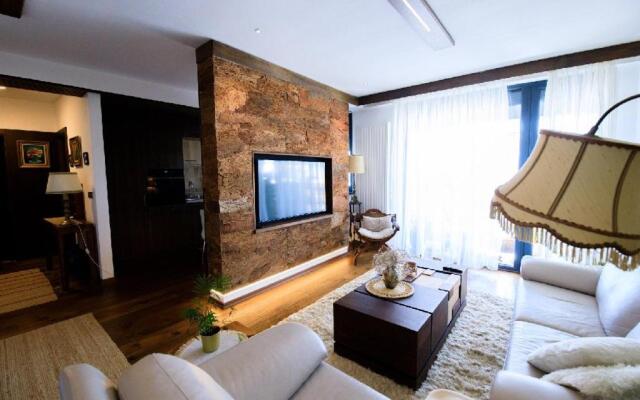 Luxury Apartament with Garden - By TVS