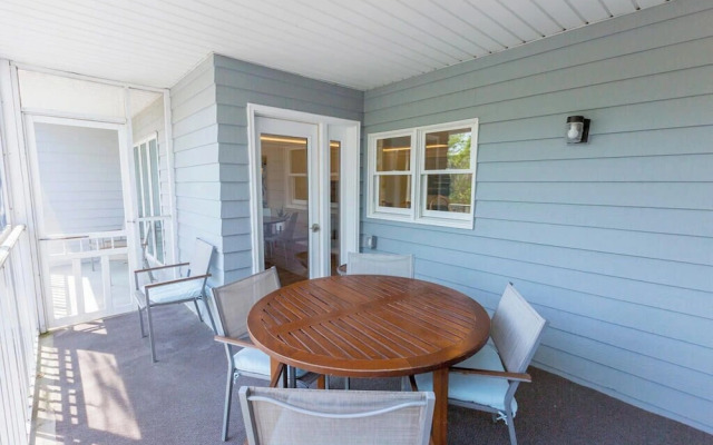 Wilmington Avenue 50 #102