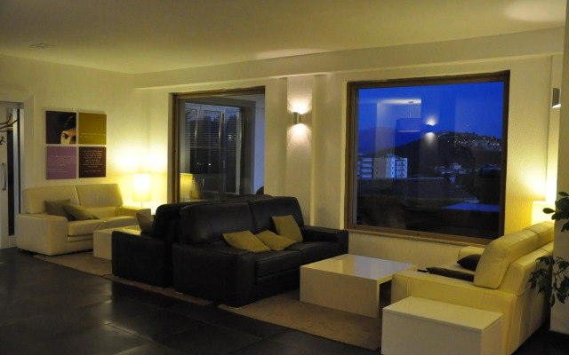 Hotel Sandalia