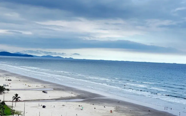 Pé na Areia Praia do Caiçara IV
