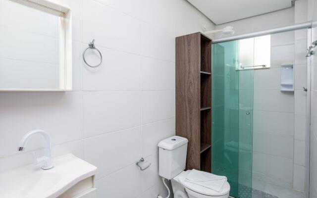 Lindo apato com varanda e churrasq RSE203