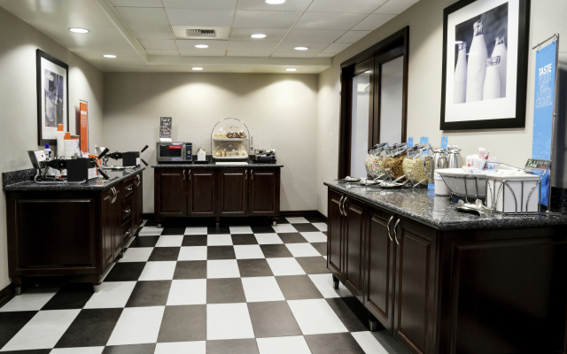 Hampton Inn & Suites Hermosa Beach