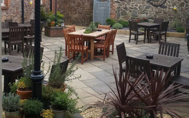 The Fieldhead Hotel by Greene King Inns