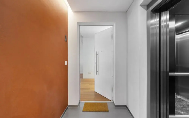 Urban Retreat W/Parking, Elevator & Ac By Benfica Stadium