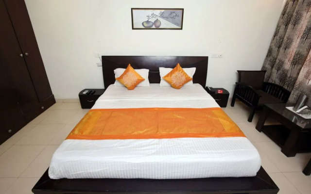 Shradha Guest House by OYO Rooms