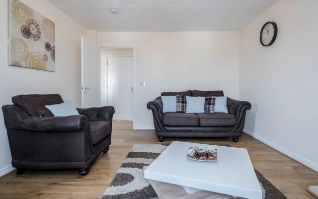 Captivating 3-bed Apartment in Grays