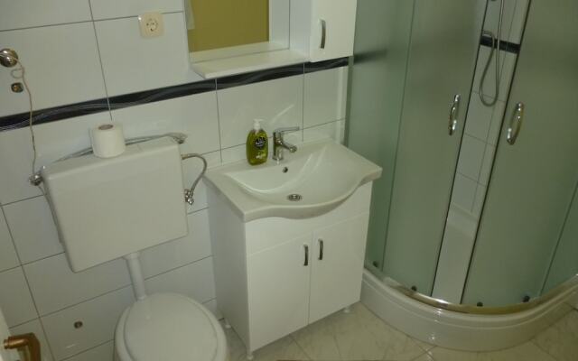 Apartments Niko-by the Beach