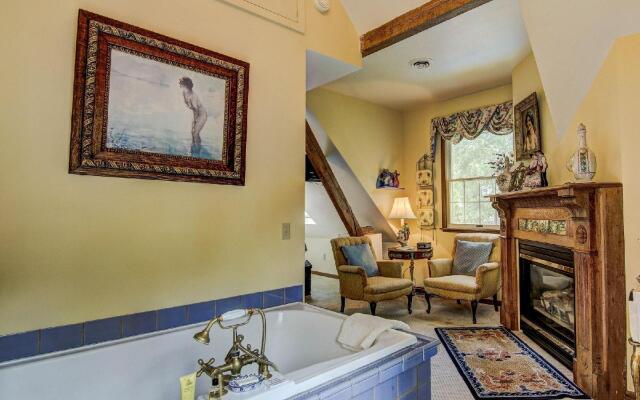 James Mulvey Carriage House Inn