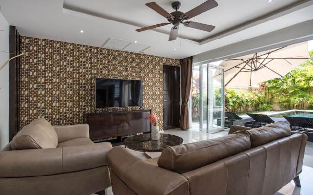 Seaview Pool Villa Dragon D in Tropics